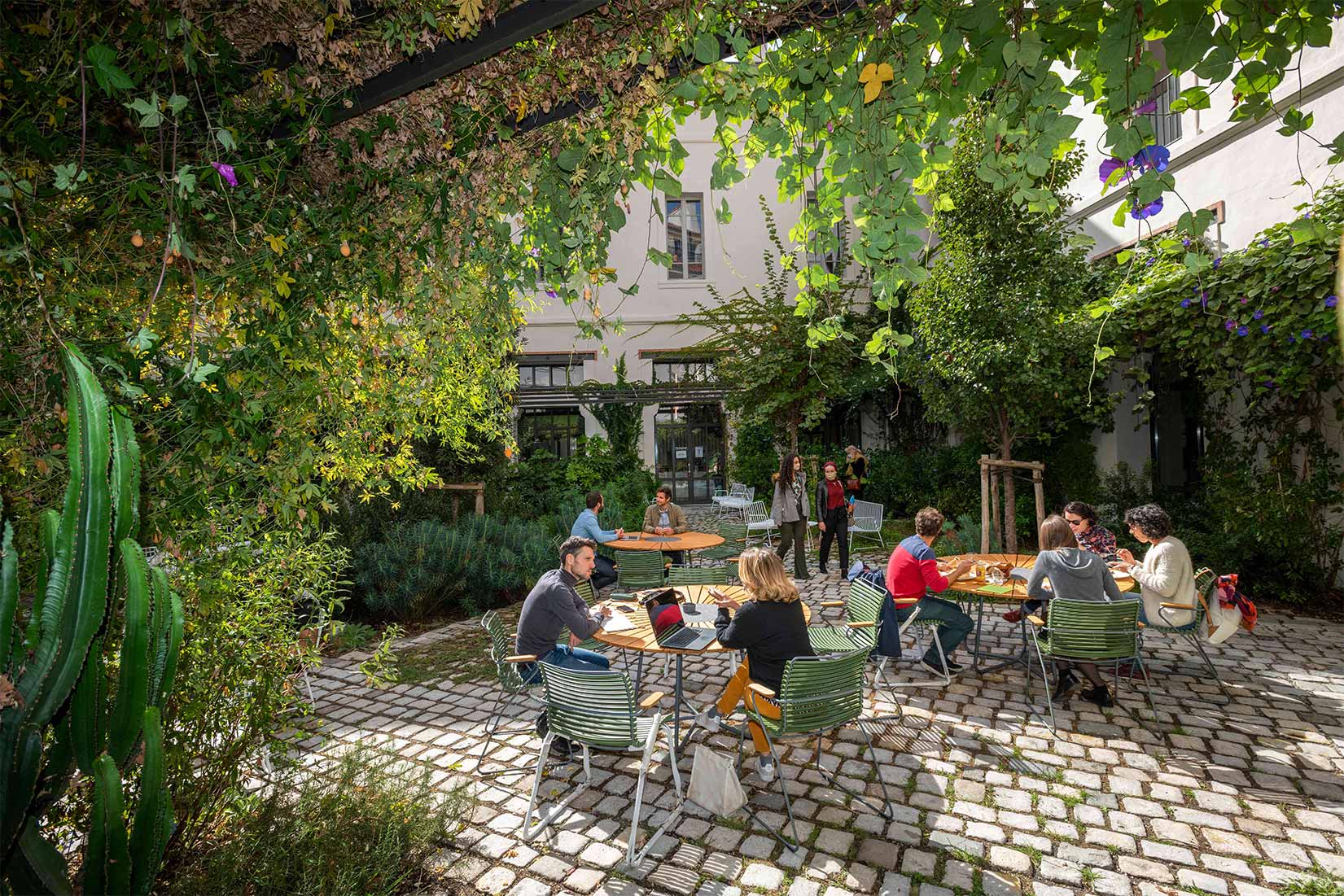 Coworking CitéFab - jardin_ Cour Cité Fab_octobre 2020_006 2 MO